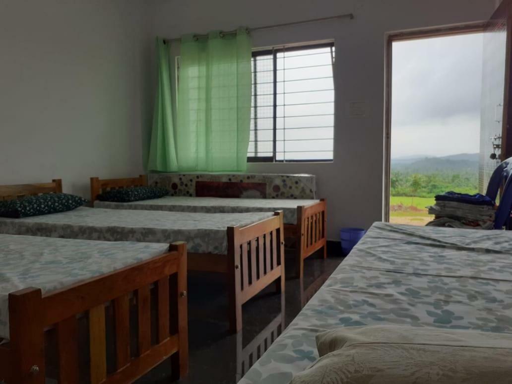 M G Cottage & Dormitory Gokarna  Eksteriør bilde